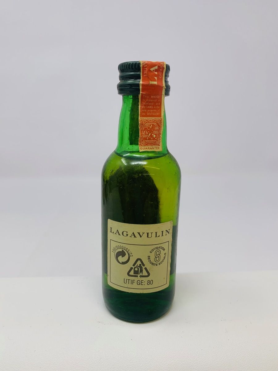 LAGAVULIN 16 YEAR OLD WHITE HORSE MINIATURE