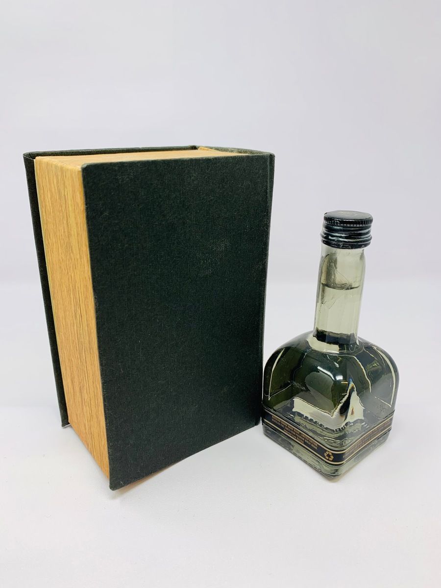 LEGEND OF KREMLIN RUSSIAN DE LUXE VODKA