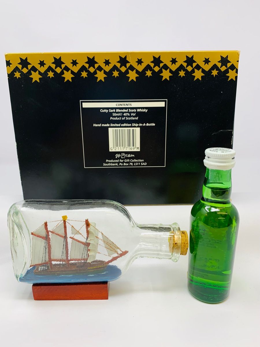 CUTTY SARK WHISKY MINIATURE AND SHIP IN A BOTTLE