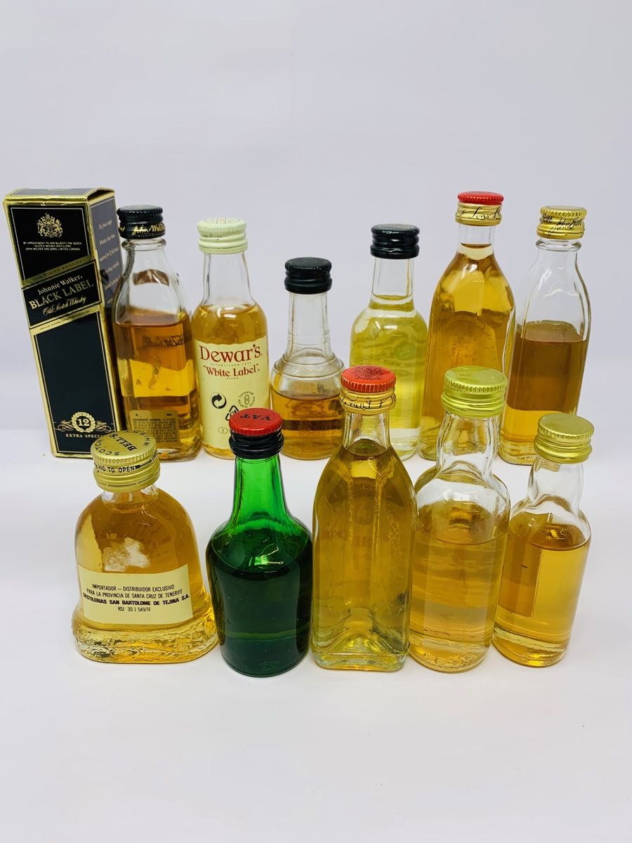 11 X WHISKY MINIATURES 