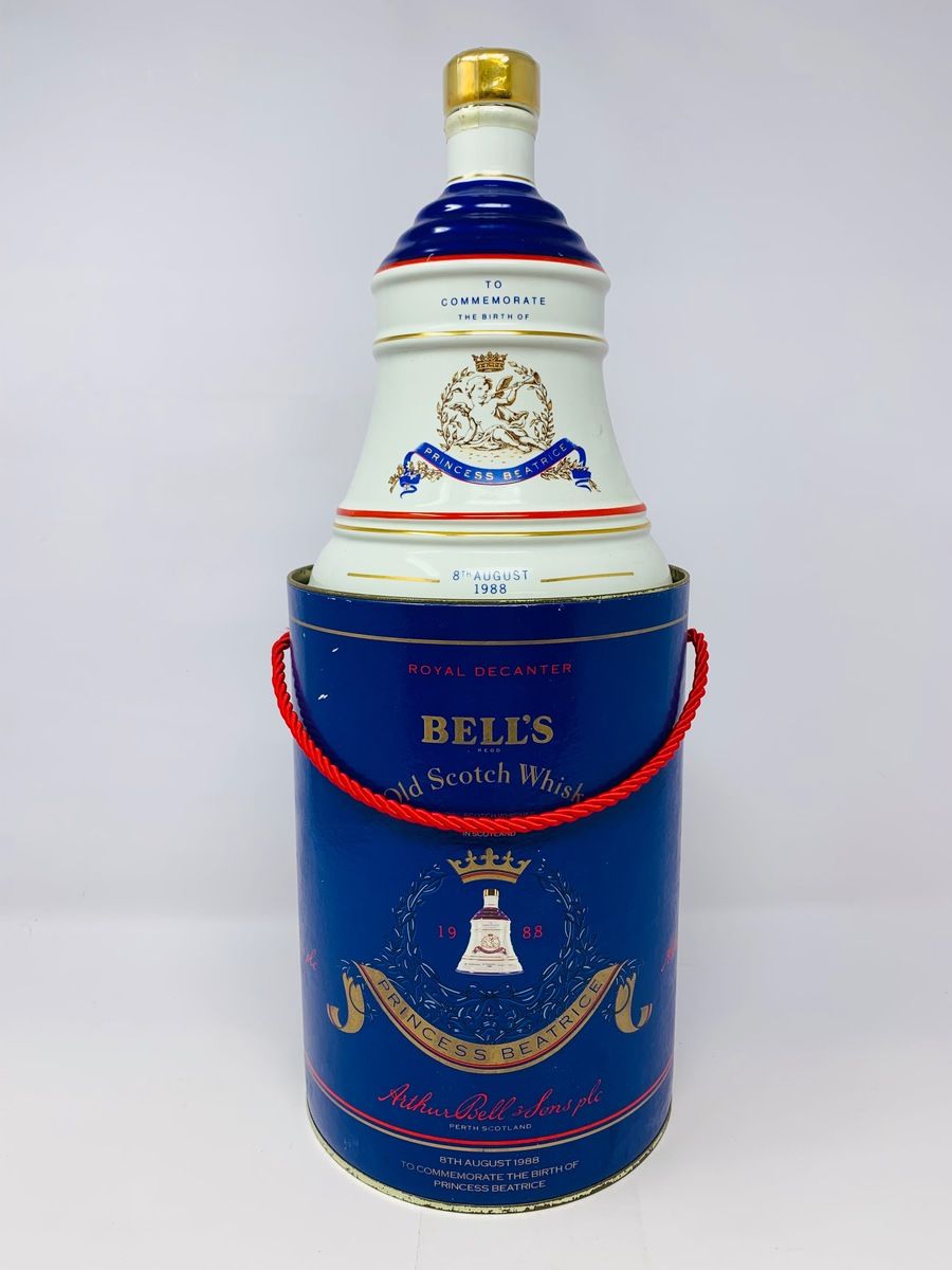 BELLS DECANTER "TO COMMEMORATE THE BIRTH OF PRINCESS BEATRICE"