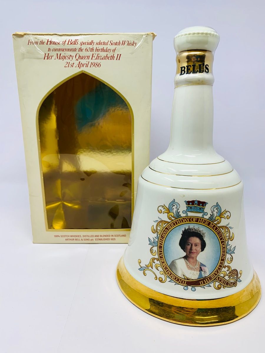 BELLS 60th BIRTHDAY OF QUEEN ELIZABETH II DECANTER