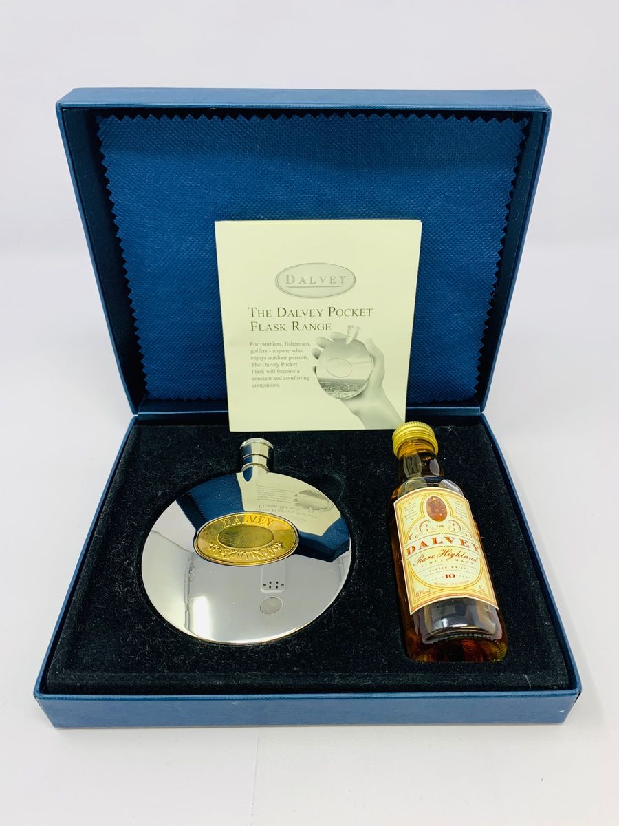 DALVEY MINIATURE AND POCKET FLASK SET