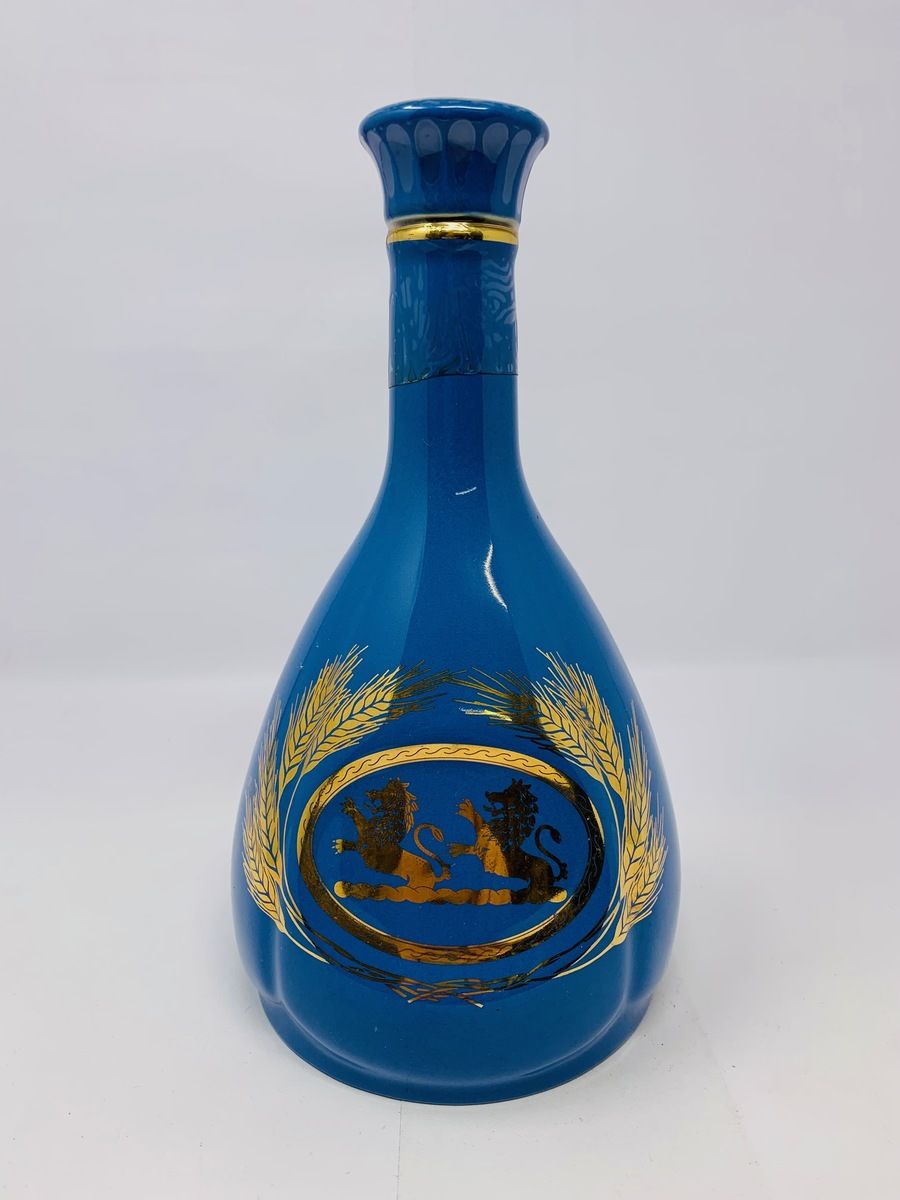 VINTAGE WADE POTTERY WHYTE & MACKAY CORONATION DECANTER