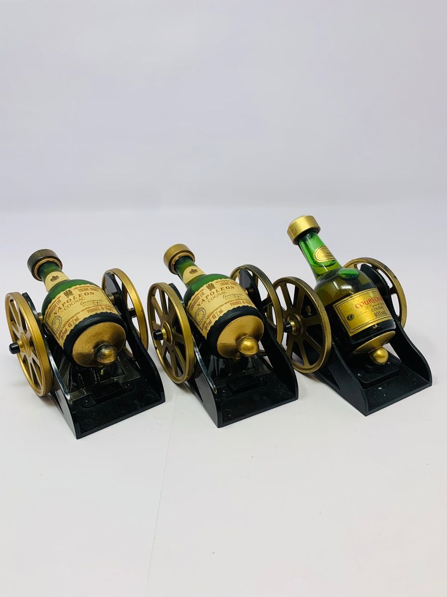 COURVOISIER COGNAC CANNON MINIATURES