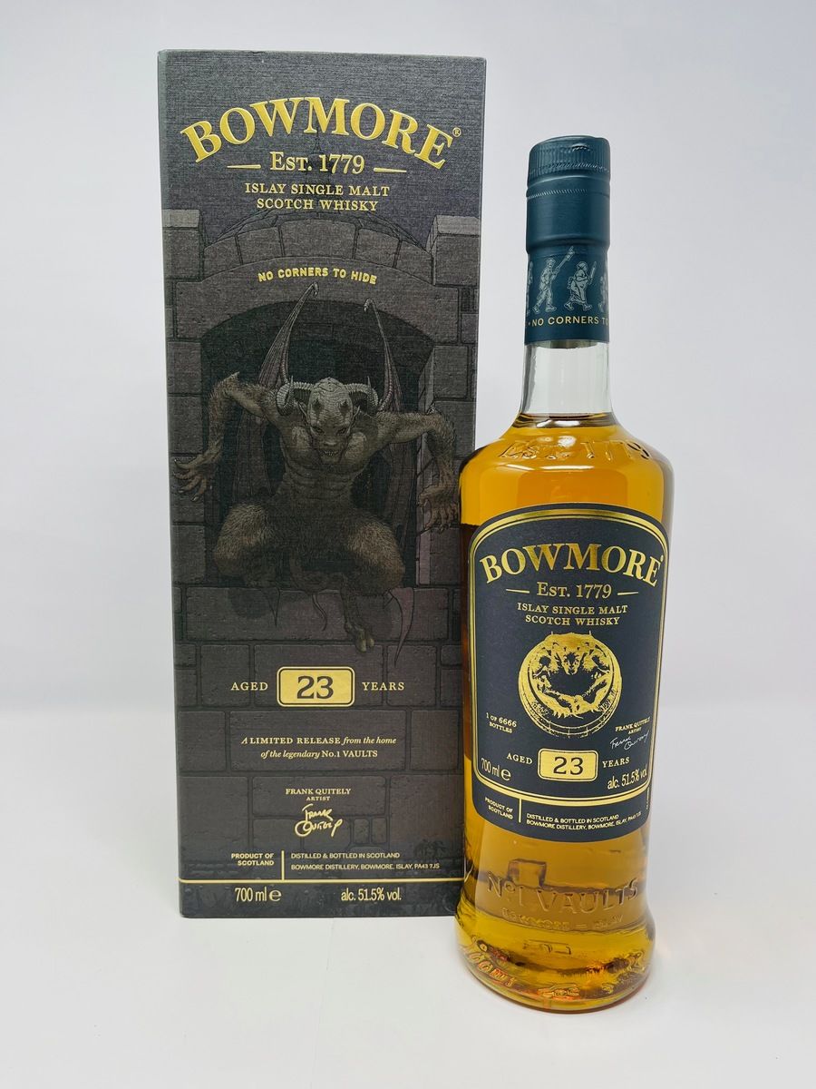 BOWMORE 23 YEAR OLD "NO CORNERS TO HIDE" - FRANK QUIETLY