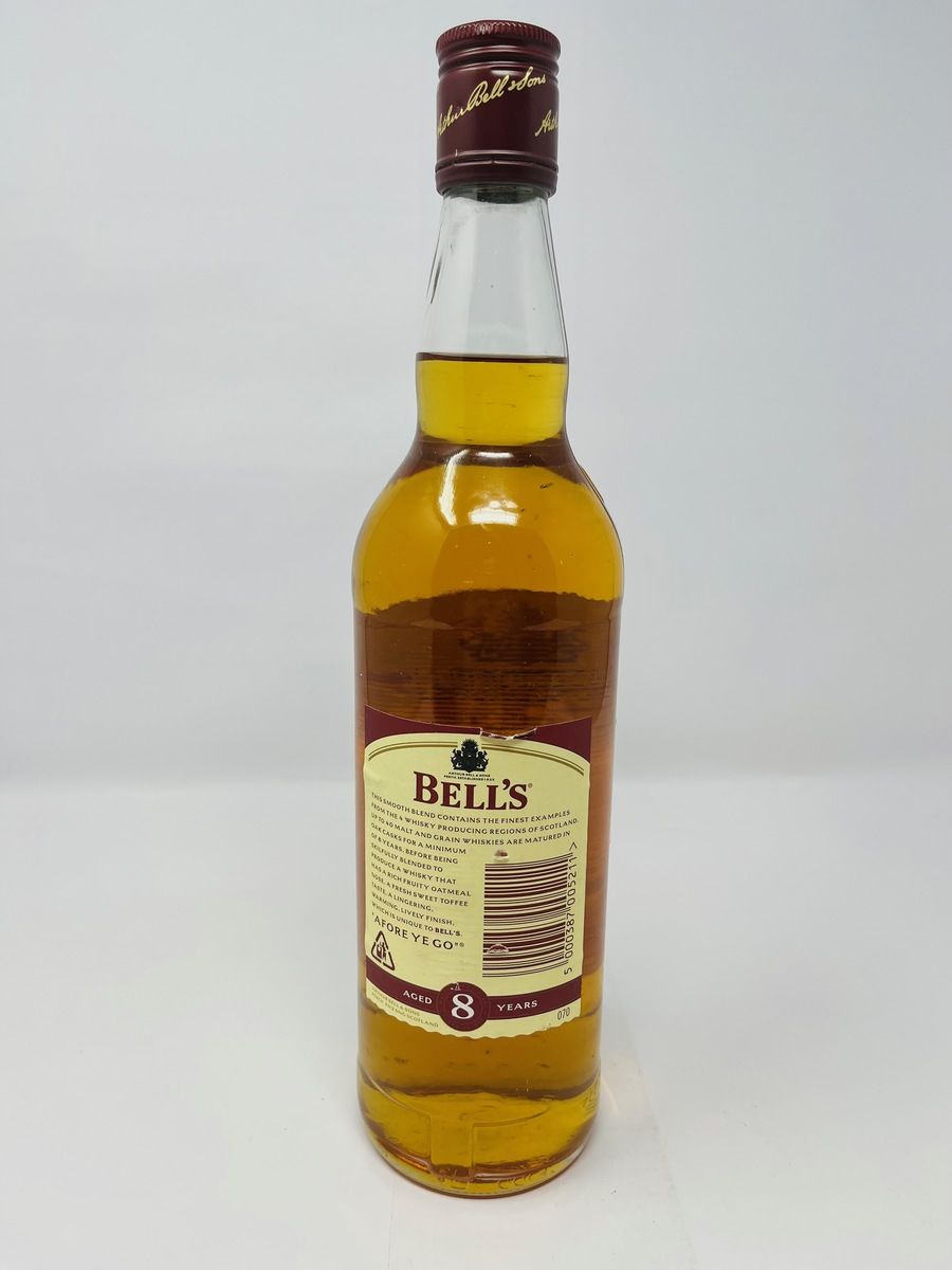 BELLS 8 YEAR OLD EXTRA SPECIAL BLENDED SCOTCH WHISKY