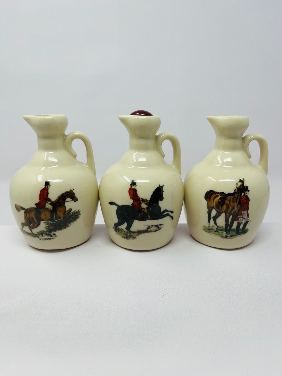 RUTHERFORDS HORSE'S CERAMIC MINIATURES 
