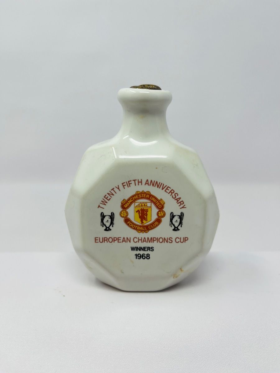 MANCHESTER UNITED CERAMIC MINIATURES (EMPTY)