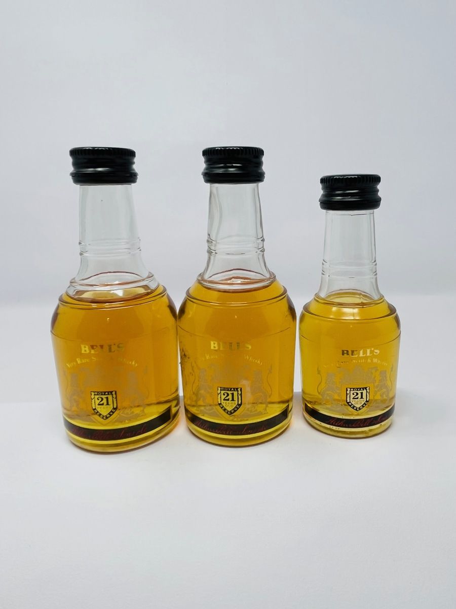 BELLS 21 YEAR OLD ROYAL RESERVE MINIATURES