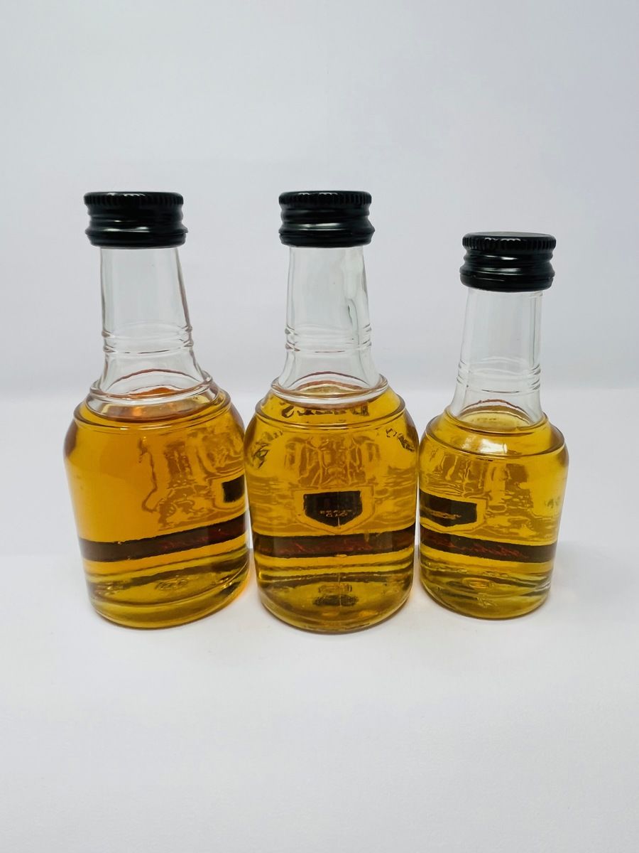 BELLS 21 YEAR OLD ROYAL RESERVE MINIATURES