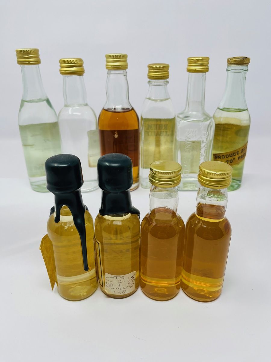 10 x RUM MINIATURES