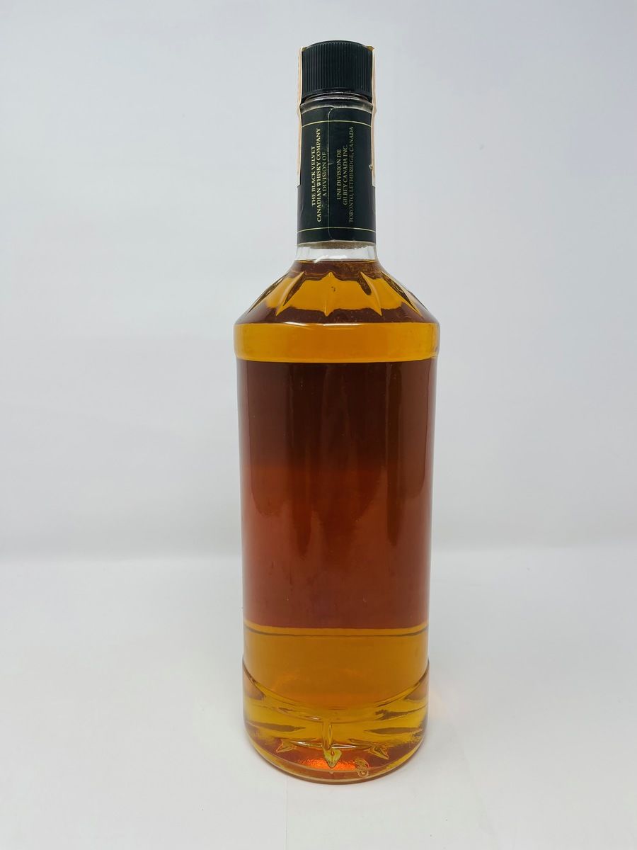 BLACK VELVET CANADIAN WHISKY