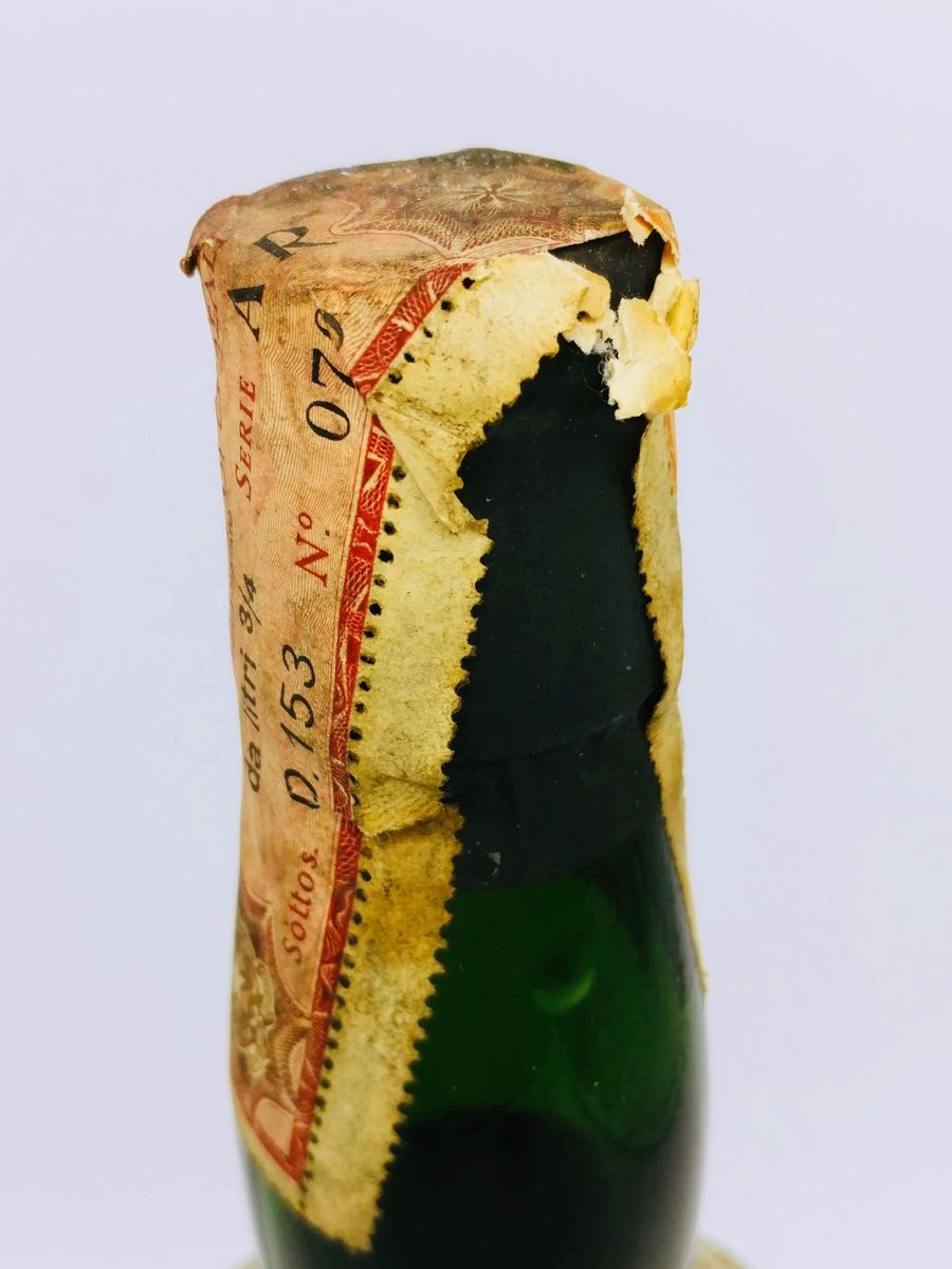 JOHN BEGG CIRCA 1940’s/50’s BLUE CAP OLD SCOTCH WHISKY IMPORT