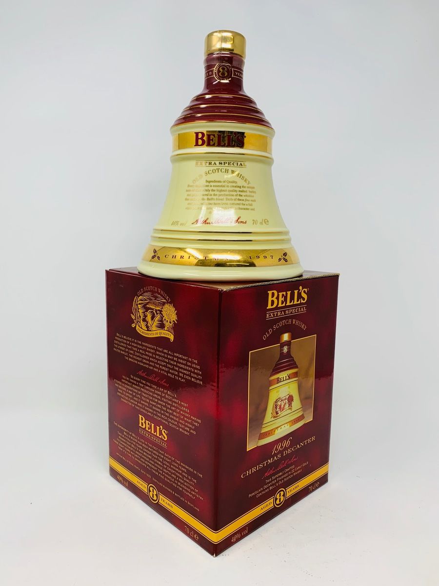 BELLS DECANTER CHRISTMAS 1997