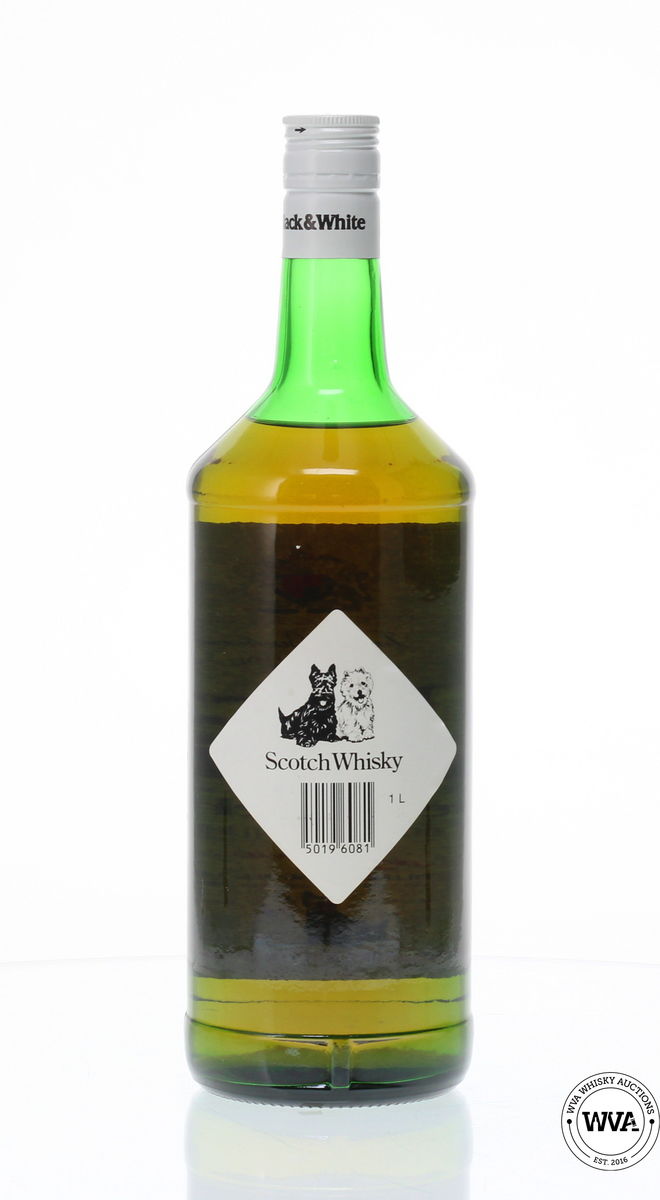 BLACK & WHITE WHISKY 1 LITRE (SINGAPORE DUTY FREE)