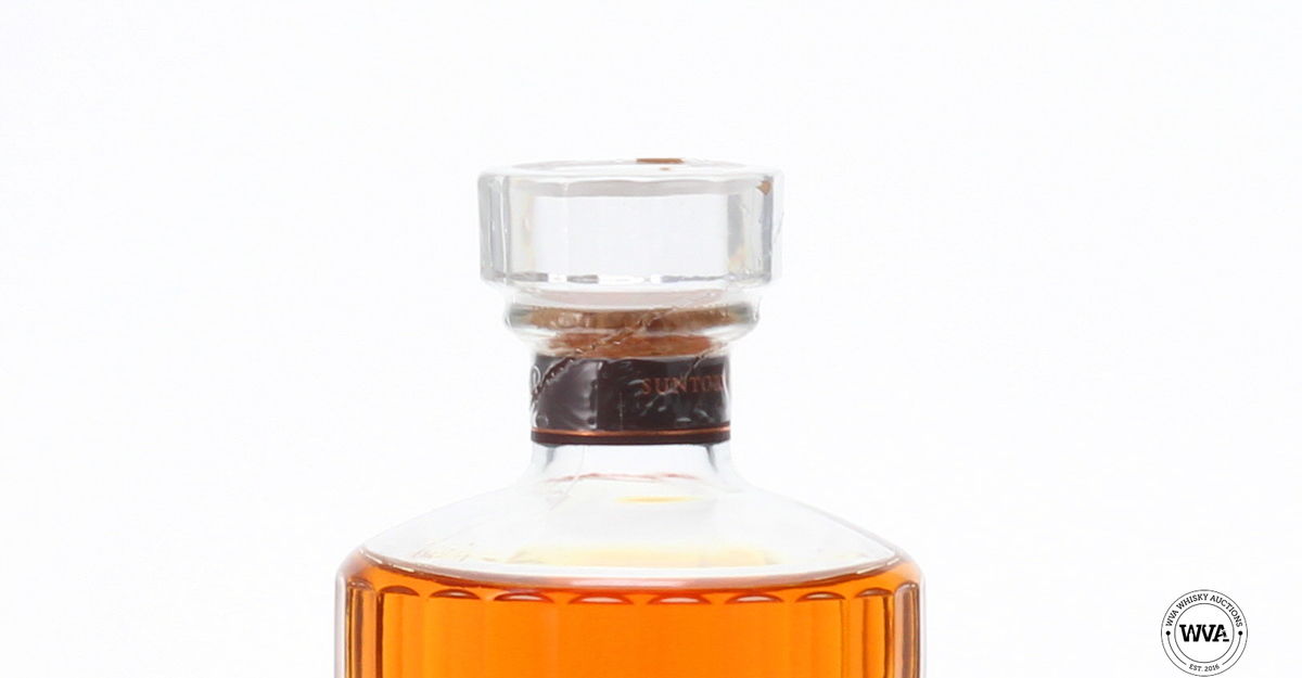 HIBIKI 17 YEAR OLD (DAMAGED SEAL)