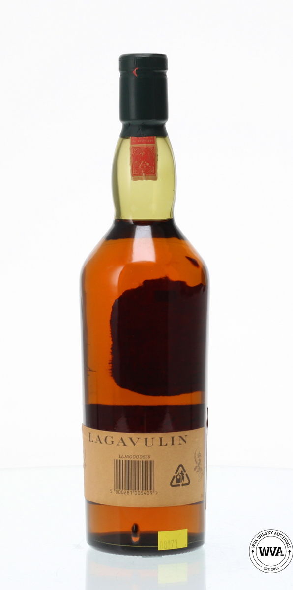LAGAVULIN 16 YEAR OLD - WHITE HORSE DISTILLERS