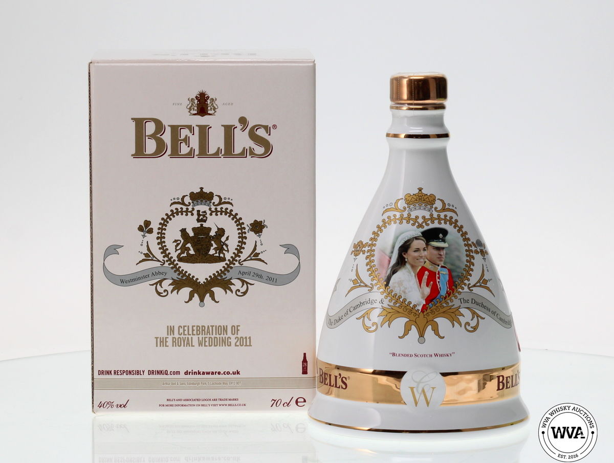 BELLS 2011 ROYAL WEDDING DECANTER - THE DUKE AND DUCHESS OF CAMBRIDGE