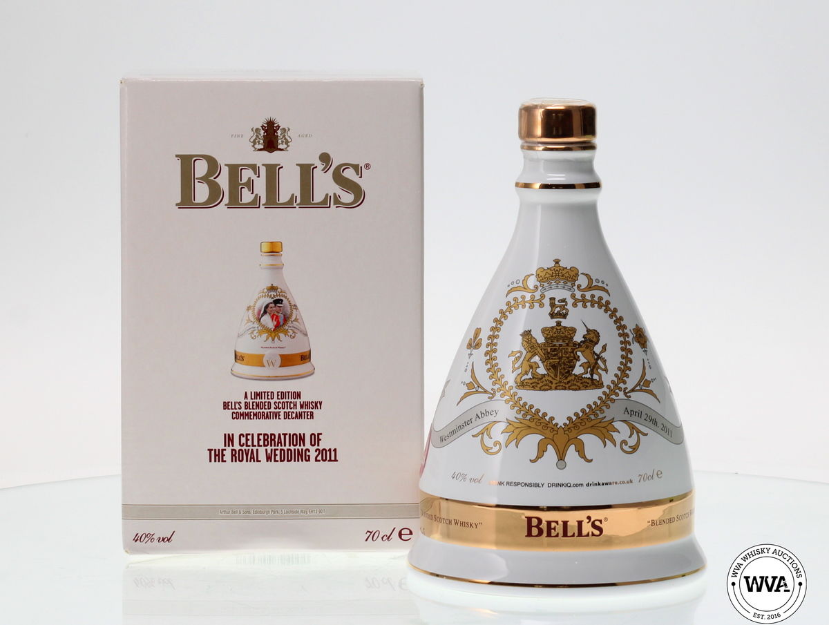 BELLS 2011 ROYAL WEDDING DECANTER - THE DUKE AND DUCHESS OF CAMBRIDGE