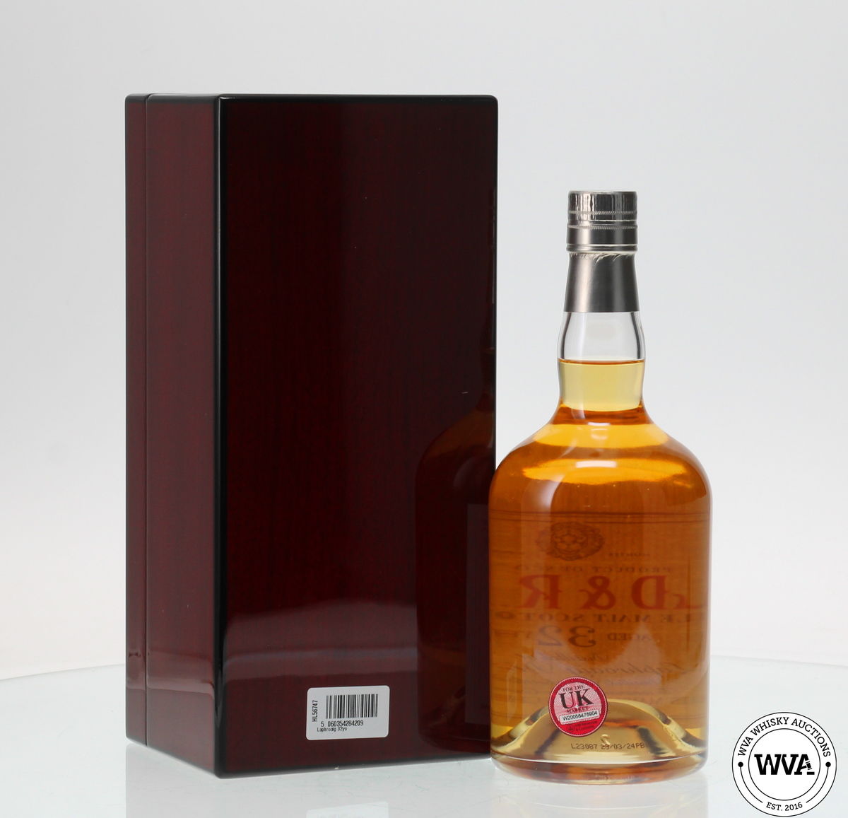 LAPHROAIG 32 YEAR OLD 1990 - OLD AND RARE - KING CHARLES III CORONATION
