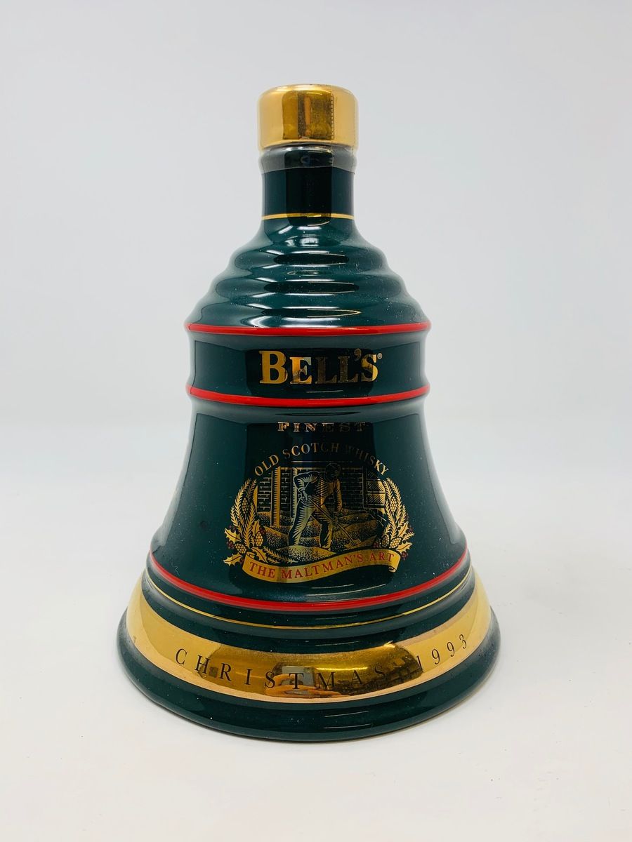 BELLS DECANTER CHRISTMAS 1993