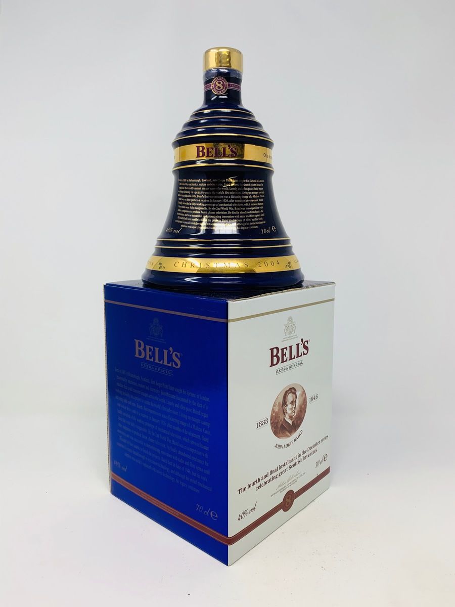 BELLS DECANTER CHRISTMAS 2004