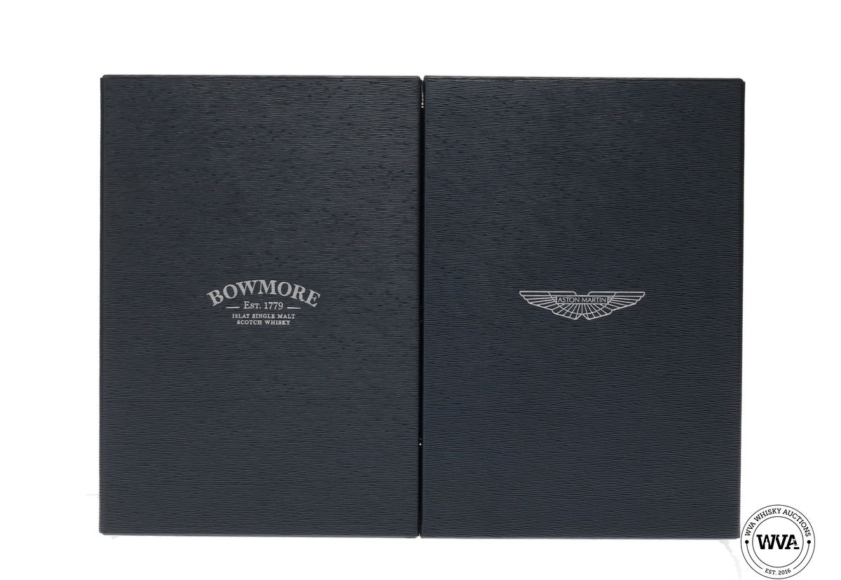 BOWMORE ARC 52 YEAR OLD