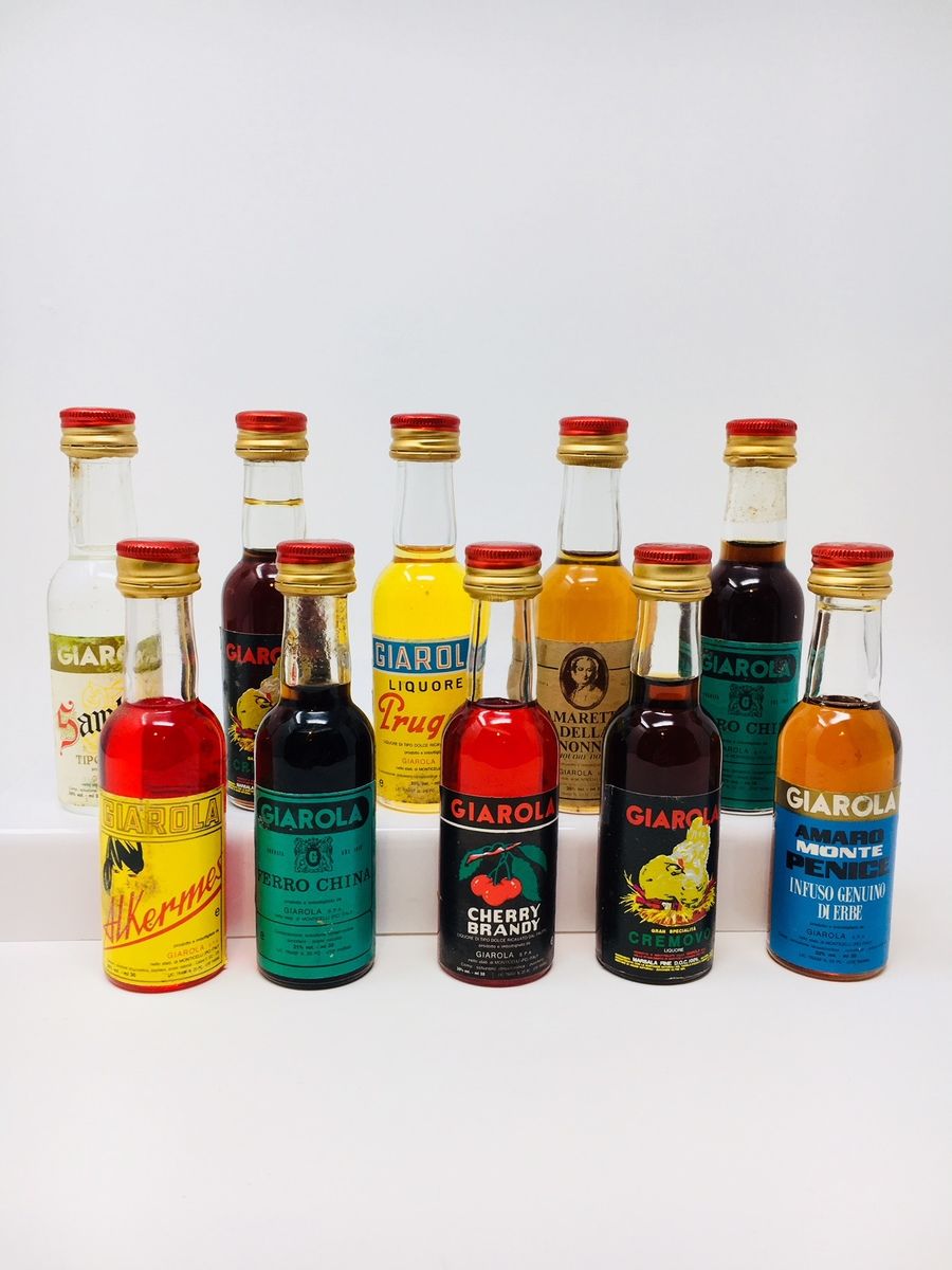 LOT 2327 - 10 X ASSTD MINIATURES (RESERVE PRICE £5.00)