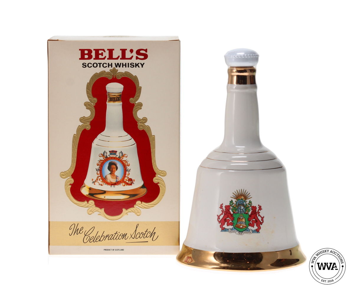 BELLS 60th BIRTHDAY OF QUEEN ELIZABETH II DECANTER