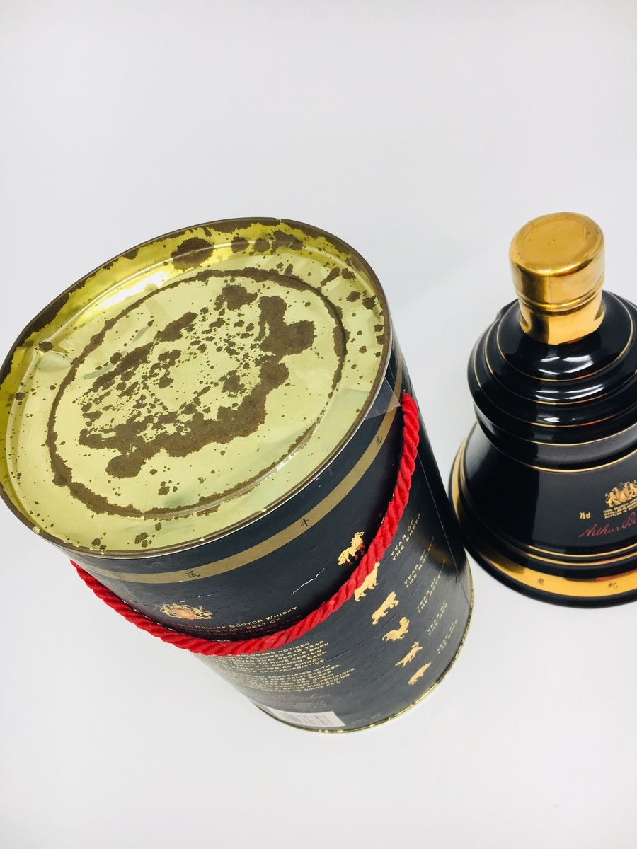 LOT 2391 - BELLS 12 YEAR OLD "YEAR OF THE SHEEP" 1991 DECANTER (NO RESERVE)