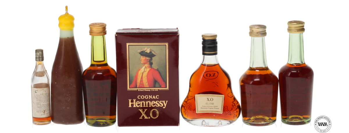 HENNESSY COGNAC MINIATURES & CANDLE