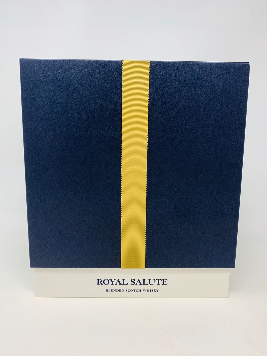 CHIVAS ROYAL SALUTE 30 YEAR OLD FLASK EDITION