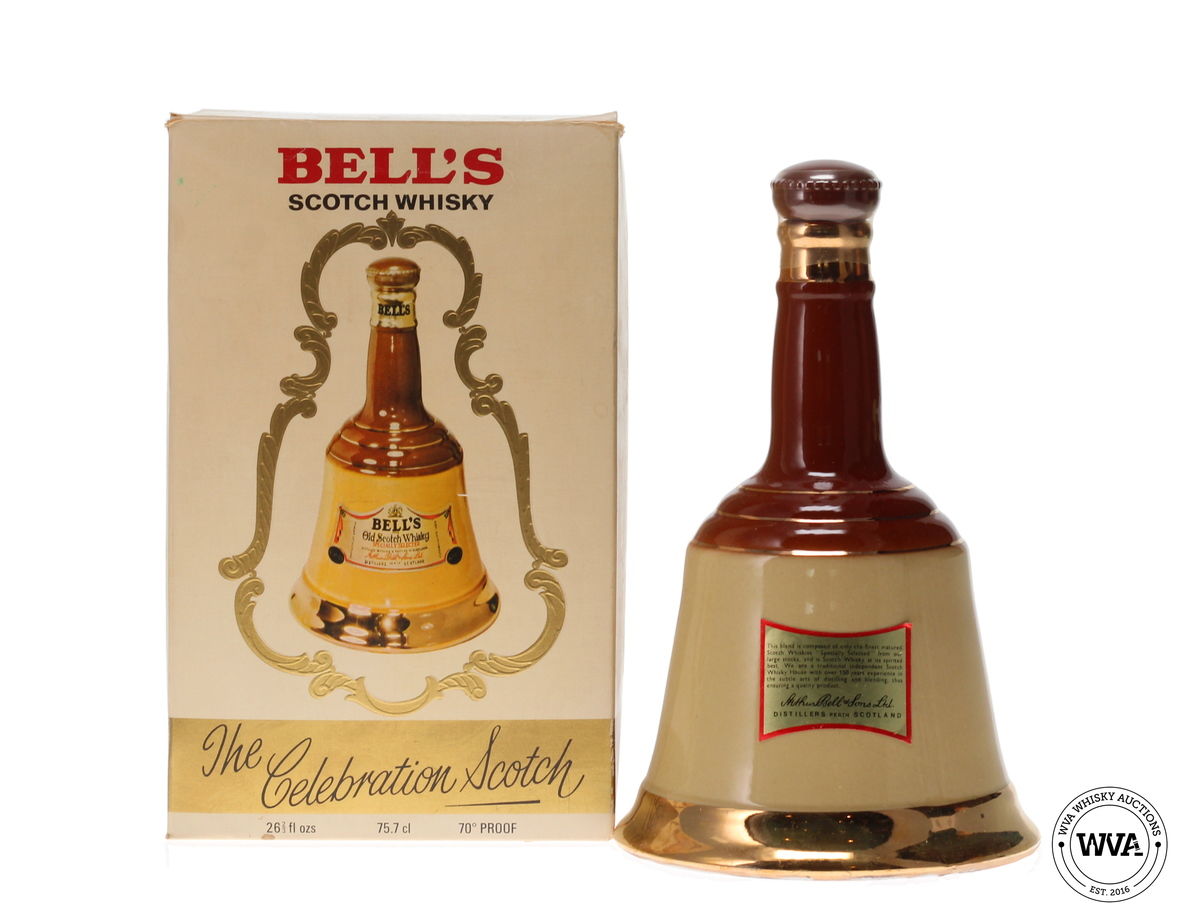 BELLS EXTRA SPECIAL OLD SCOTCH WHISKY 1970'S (26 2/3 flozs)