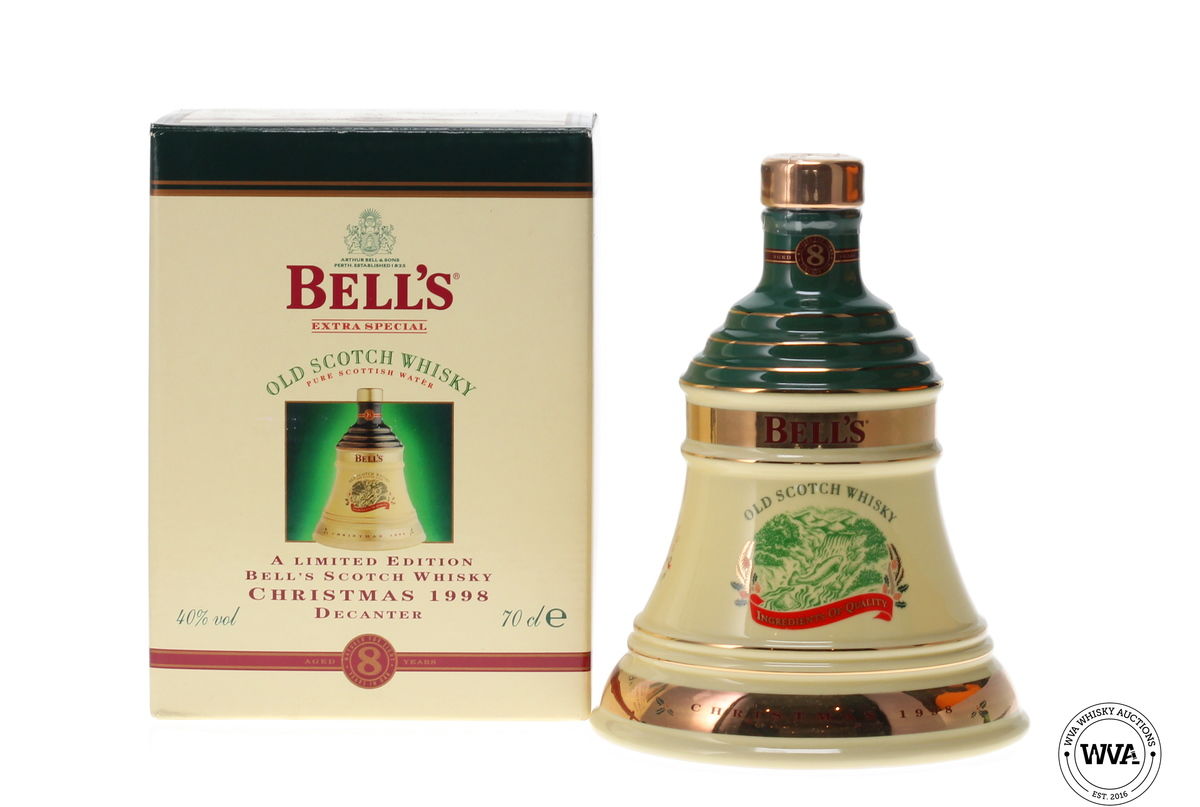 BELLS DECANTER 8 YEAR OLD CHRISTMAS 1998