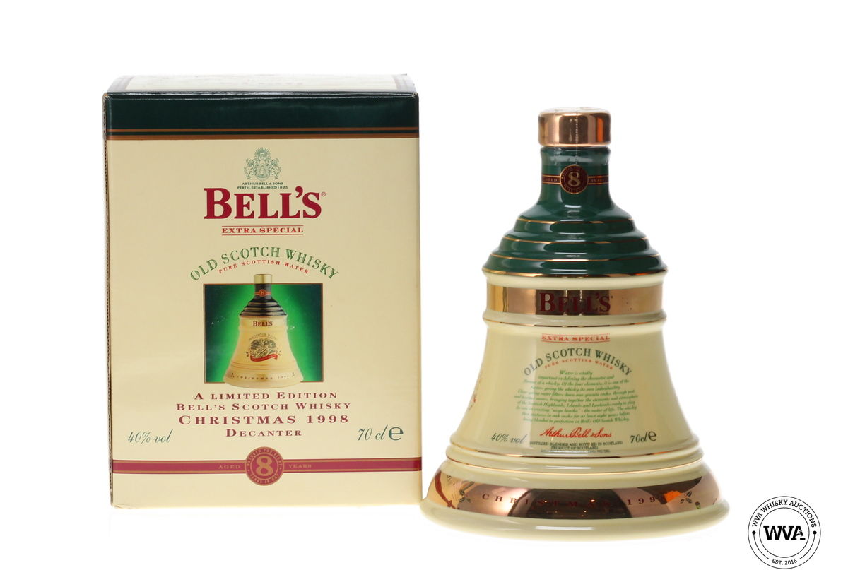BELLS DECANTER 8 YEAR OLD CHRISTMAS 1998