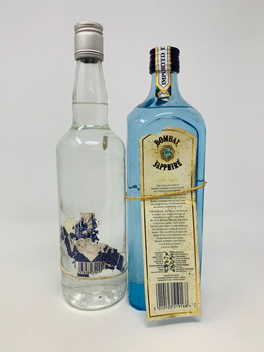 BOMBAY SAPPHIRE GIN - 1 X VODKA