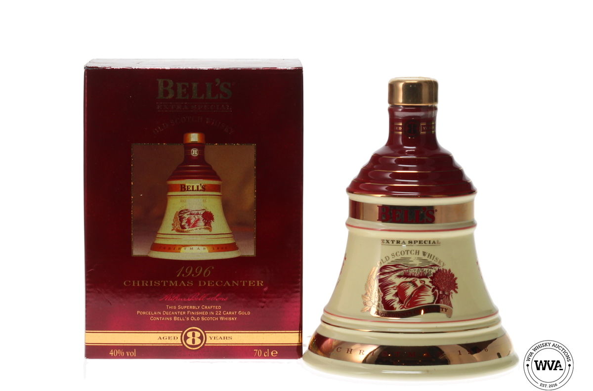 BELLS WADE DECANTER CHRISTMAS 1996