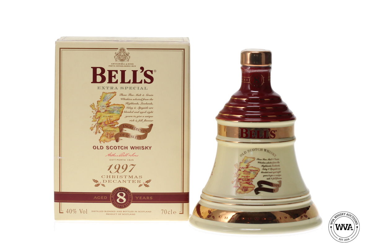 BELLS WADE DECANTER CHRISTMAS 1997