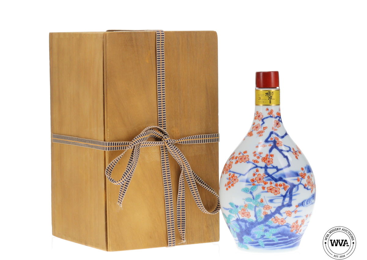 Hibiki 21 Year Old Ceramic Arita Decanter 60cl (2006) 