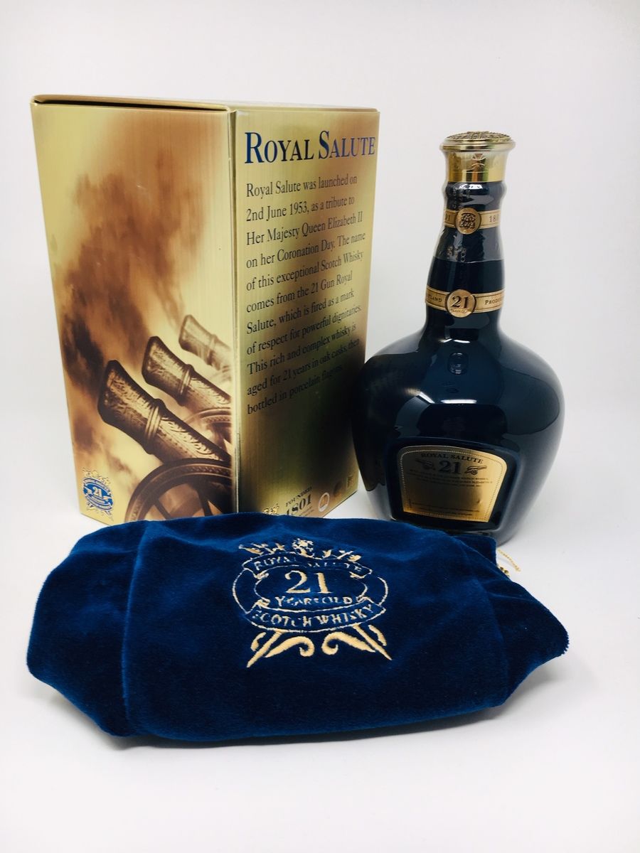 LOT 2624 - CHIVAS 21 YEAR OLD ROYAL SALUTE SAPPHIRE FLAGON (RESERVE PRICE £40.00)
