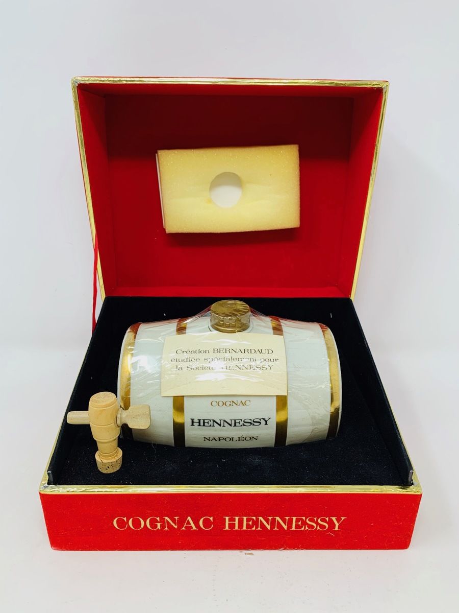 HENNESSY NAPOLEON COGNAC DECANTER 