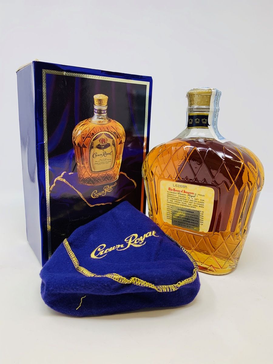 CROWN ROYAL FINE DE LUX BLENDED CANADIAN WHISKY