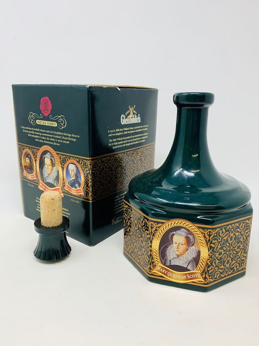 A) Glenfiddich MARY QUEEN of SCOTS グレンフィディック メアリー