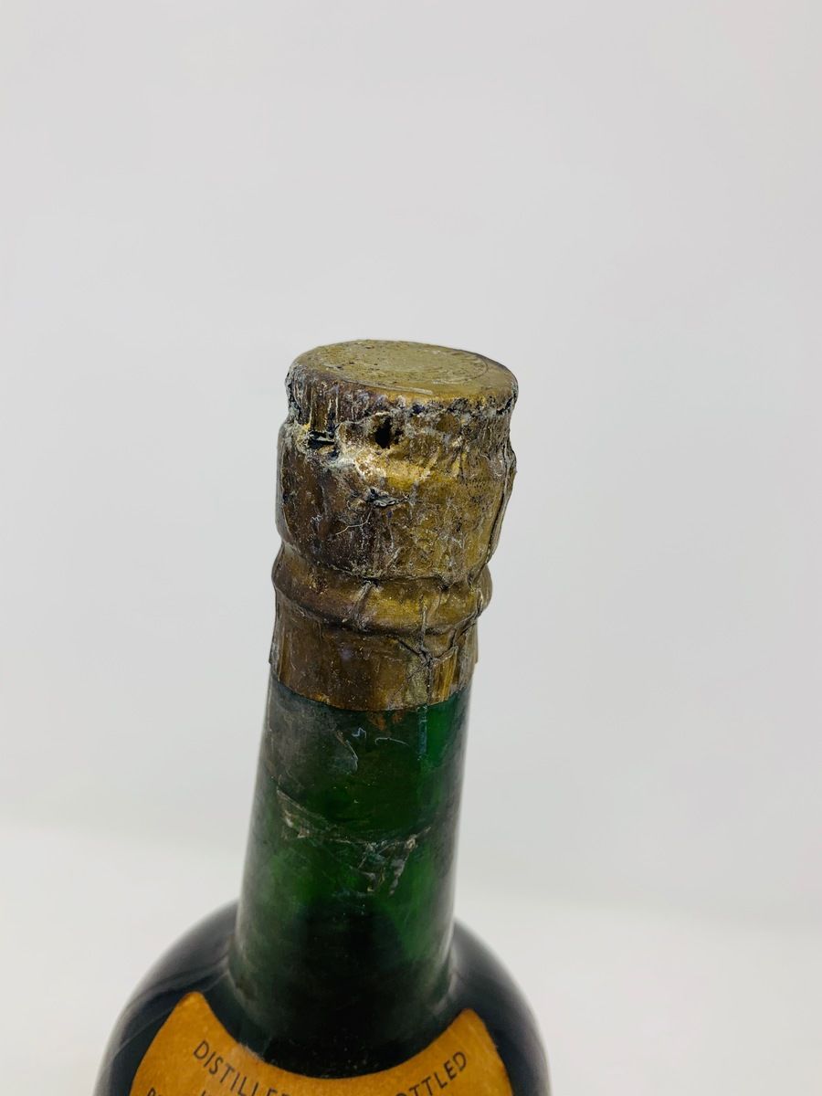 WM. MAXWELL DE LUX 8 YEAR OLD 