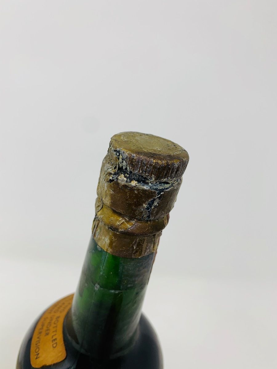 WM. MAXWELL DE LUX 8 YEAR OLD 