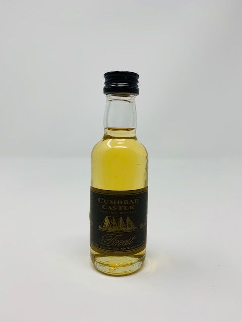 LOT 2728 - CUMBRAE CASTLE BLENDED SCOTCH WHISKY MINIATURE (NO RESERVE)
