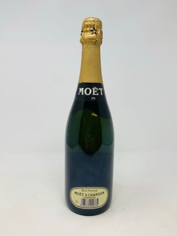 MOET & CHANDON CHAMPAGNE