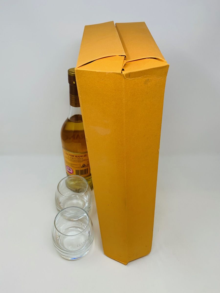 GLENMORANGIE ORIGINAL 10 YEAR OLD WITH GLASSES